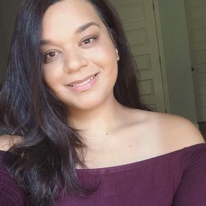 Meet your Posher, Desiree